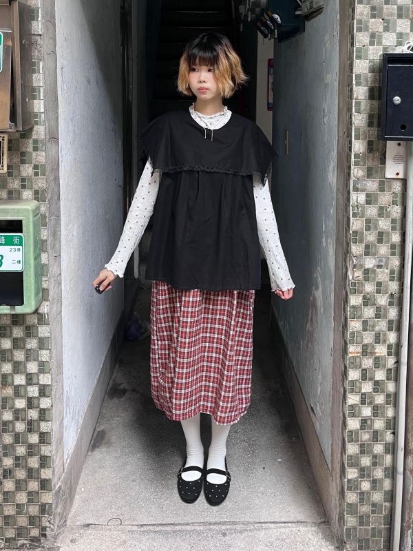 蕾絲花邊領片背心上衣 