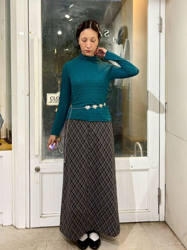 高領立體菱形泡泡布長袖上衣 