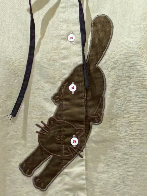 細燈芯絨刺繡貓咪襯衫 