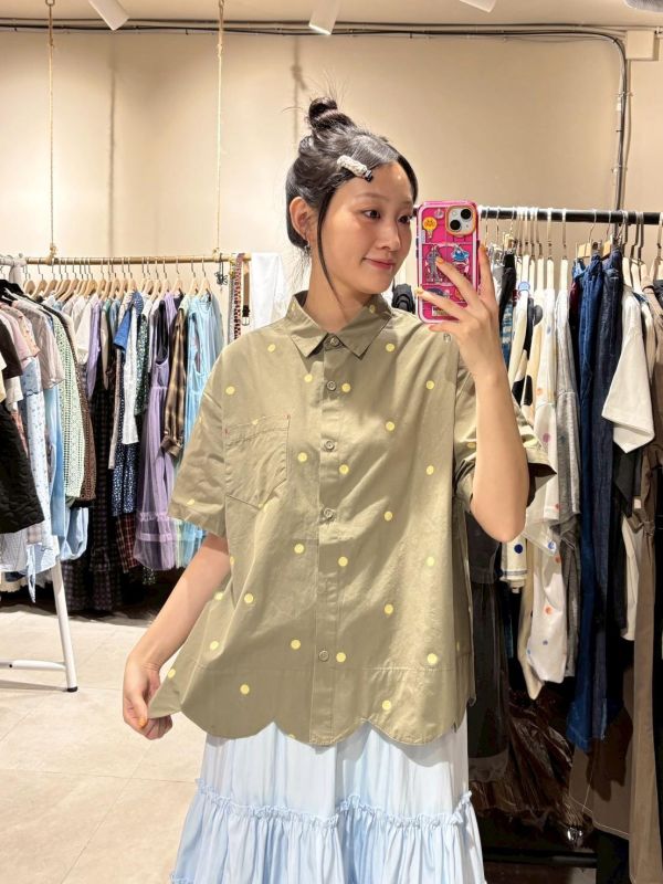 黃色波點花瓣下擺襯衫 