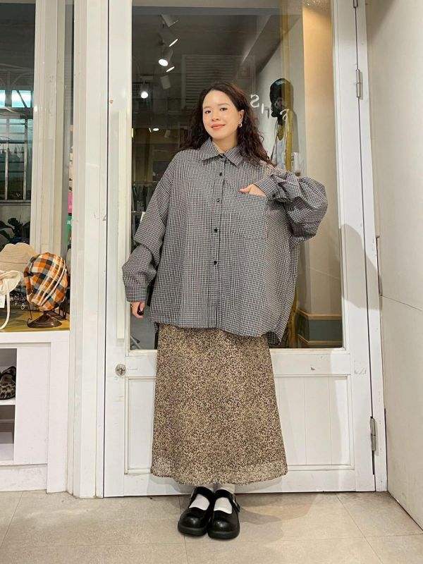 經典百搭寬鬆落肩格紋前短後長翻領襯衫 