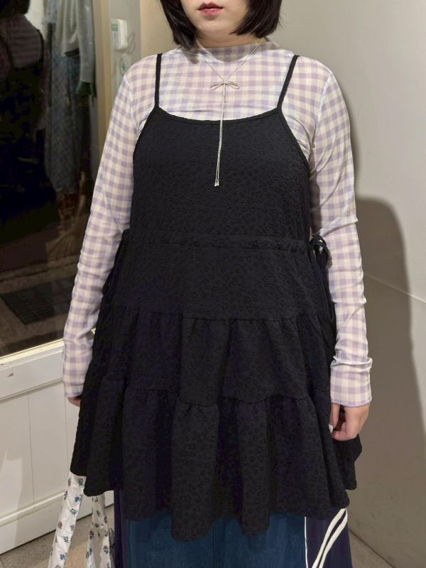 滿版立體花壓紋鬆緊吊帶背心 