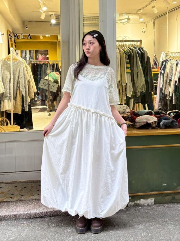 花邊斜切氣球吊帶背心洋裝 