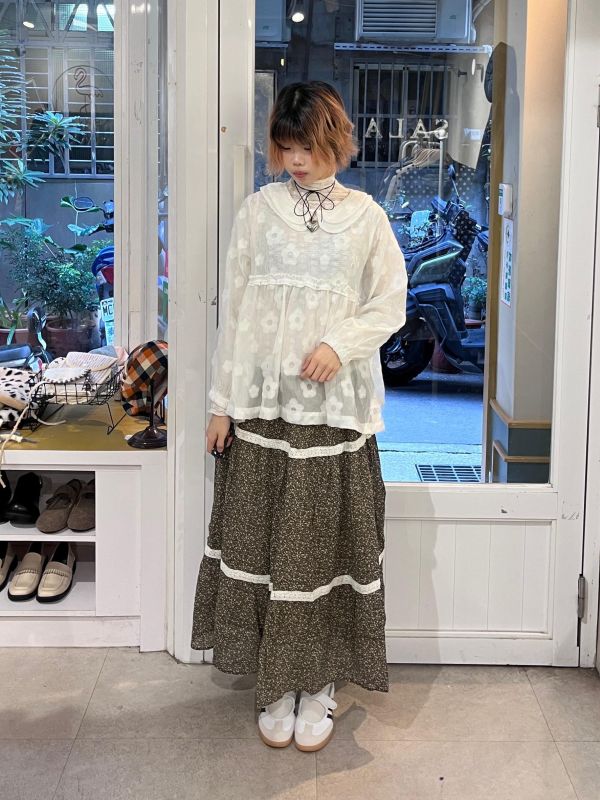 雙層領透紗滿版花花壓紋襯衫上衣 