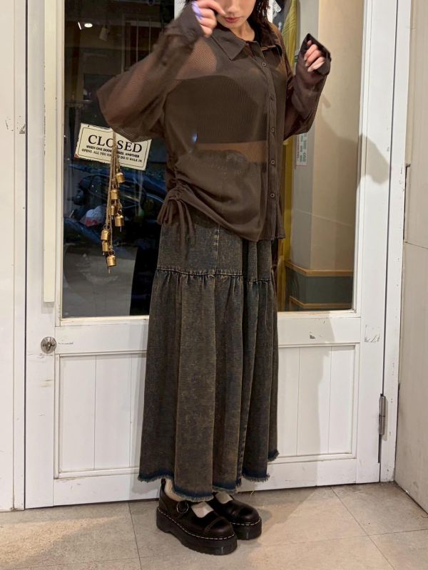 側邊魚骨抽皺直紋透膚襯衫 