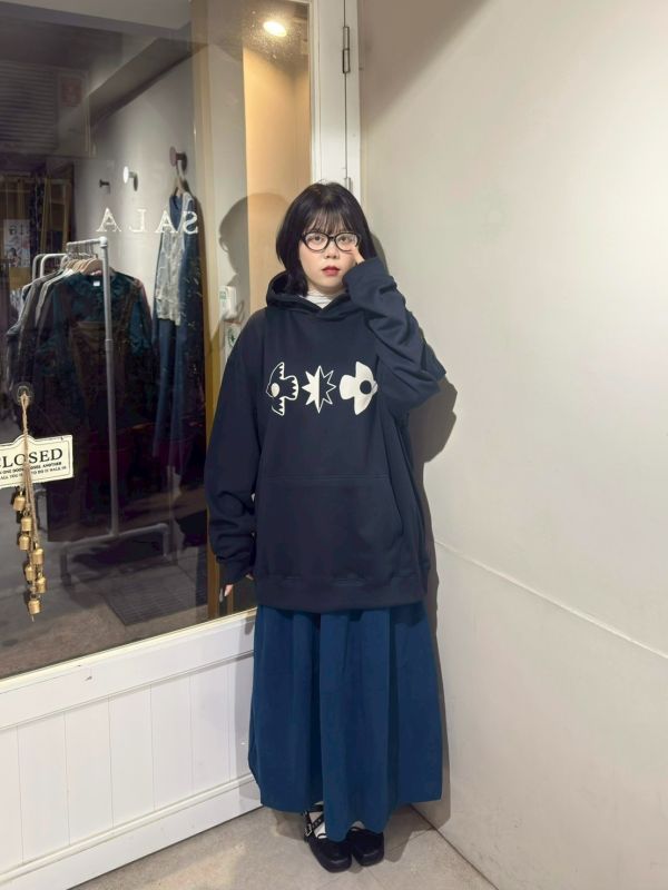 簡約圖形寬鬆大帽tee 