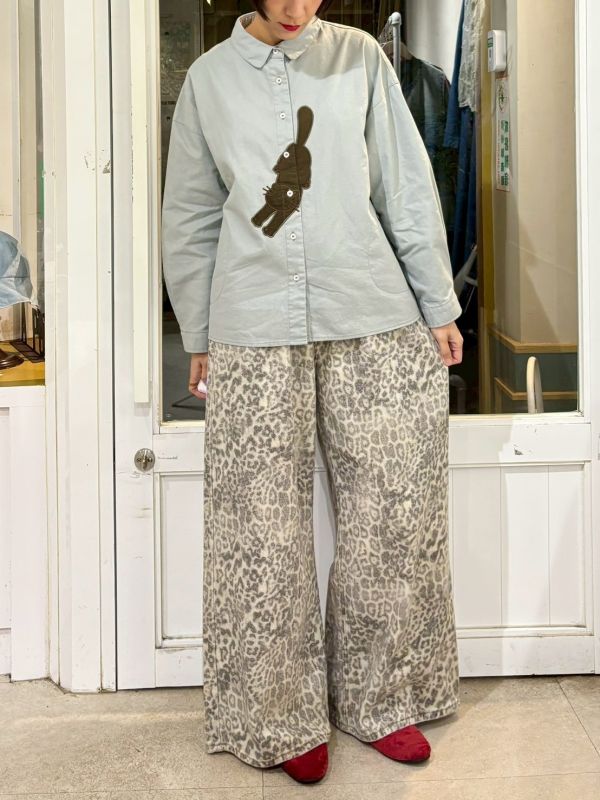 細燈芯絨刺繡貓咪襯衫 