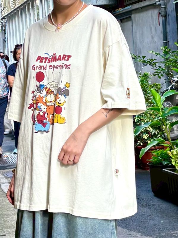 加菲貓歡樂派對刺繡貓頭臂章tee 