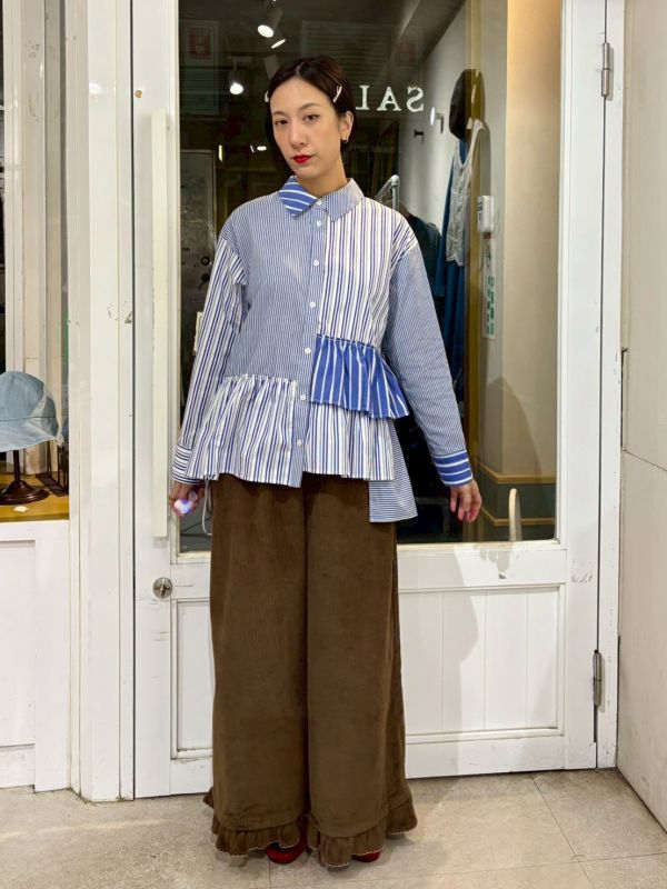 藍白直條紋拼接不規則層次抓皺拼接下擺襯衫 