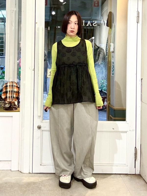 卯釘設計中線後伸縮腰直筒褲 