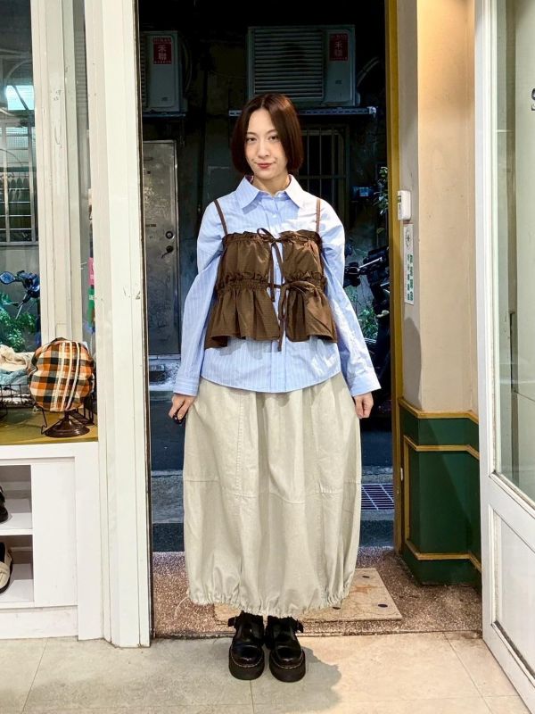 下擺抽繩花苞裙 