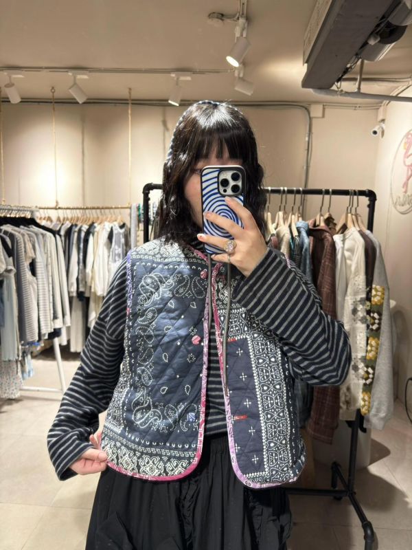 圖騰印花布釦背心 