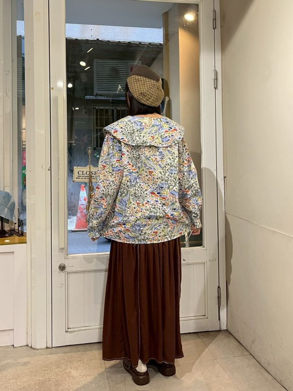 蠟筆彩繪小村莊大翻領襯衫 