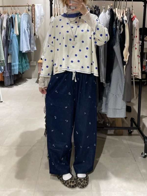 刺繡花花牛仔錐形長褲 