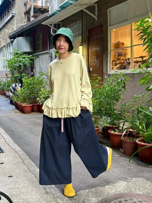 日系抽繩九分寬褲 