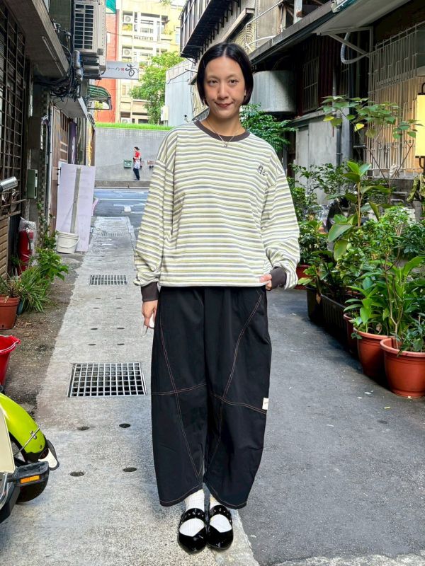 日系條紋刺繡貓袖縮口下擺彈性抽繩短版長袖上衣 