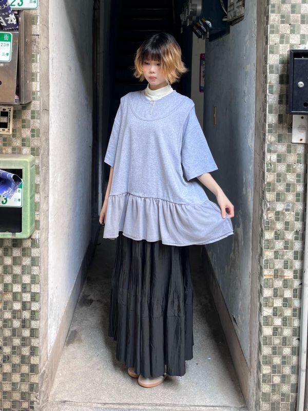 假兩件背心拼接紗落肩短袖上衣 