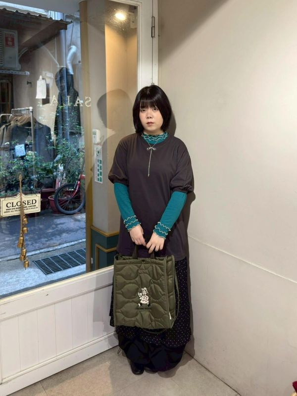 拼接下擺泡泡袖洋裝 
