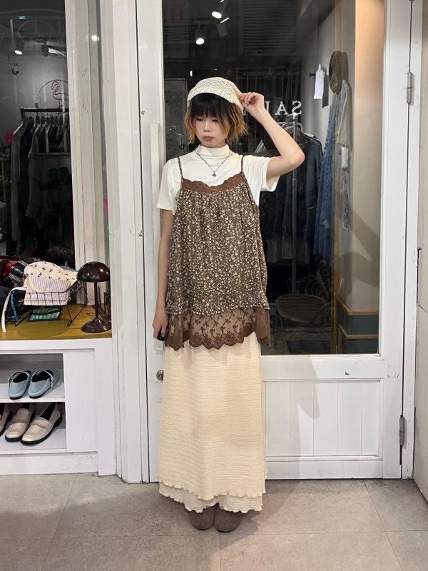 碎花蕾絲拼接吊帶背心 