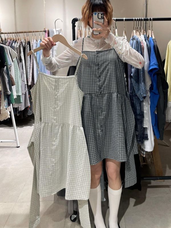 側綁帶格紋排扣吊帶背心裙 