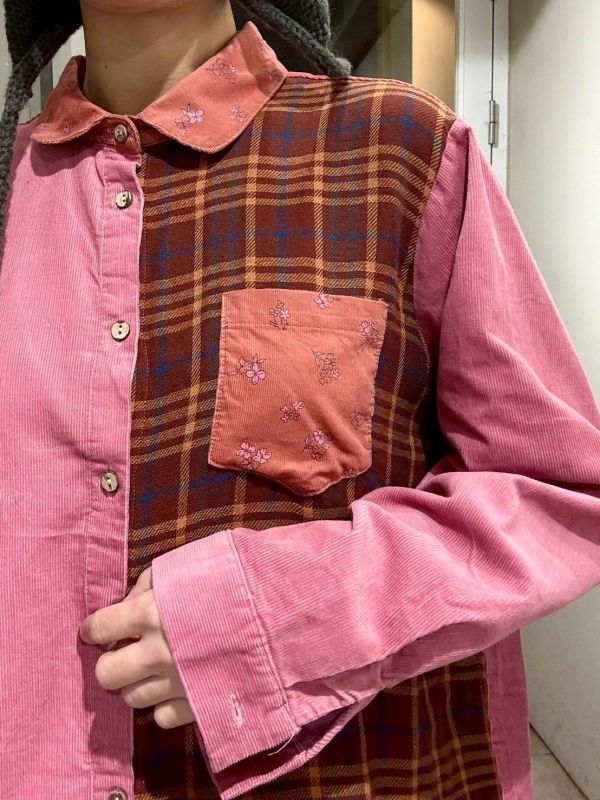 莓果色格紋拼接細燈芯絨碎花襯衫 