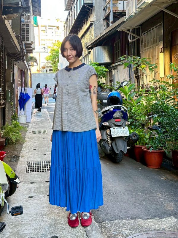 蕾絲小翻領細格子落肩排扣上衣 