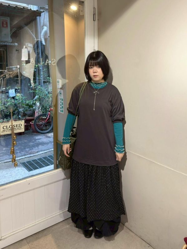 拼接下擺泡泡袖洋裝 