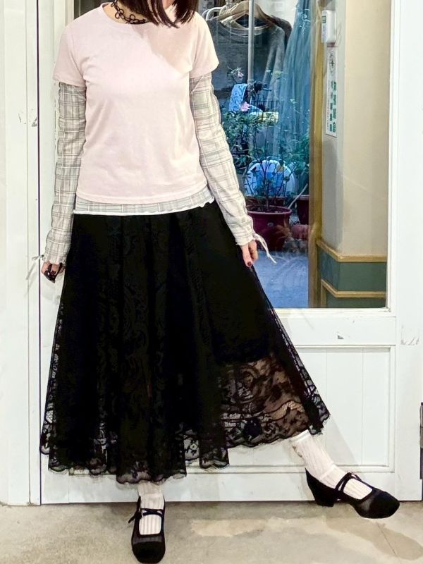 黑色傘狀蕾絲裙 