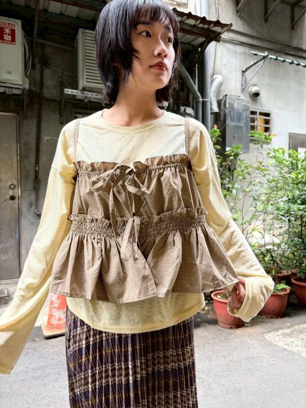 雙蝴蝶結縮褶荷葉邊外搭背心 