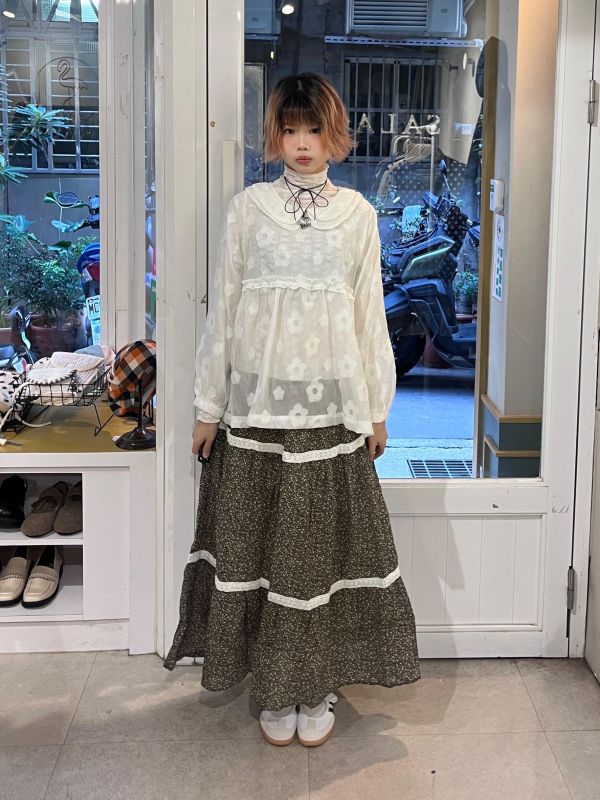 雙層領透紗滿版花花壓紋襯衫上衣 