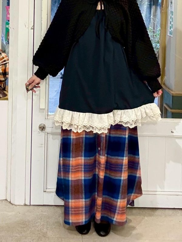 棉質素色下擺雙層蕾絲荷葉拼接吊帶背心 