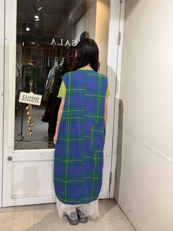蘇格蘭格紋三口袋排釦背心洋裝 