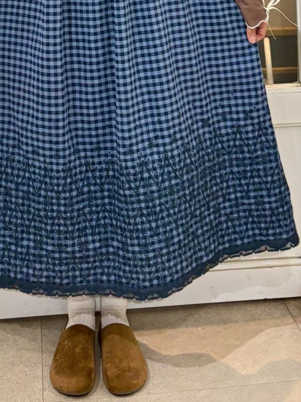 格子胸蕾絲拼接刺繡下擺刺繡吊帶洋裝 