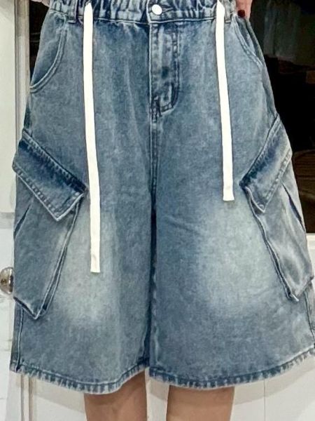 斜翻開立體大口袋白色綁帶五分牛仔寬褲 