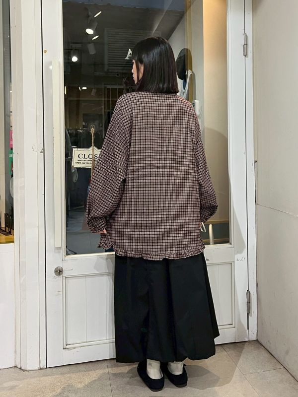 細格紋荷葉邊下擺胸前兩側口袋長袖襯衫 