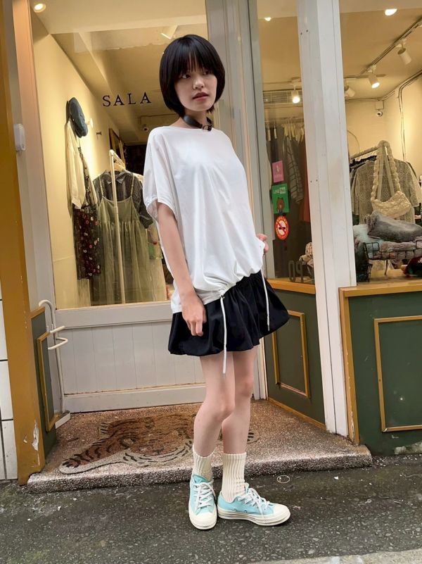 挺布抓皺雙口袋鬆緊花苞氣球短裙 