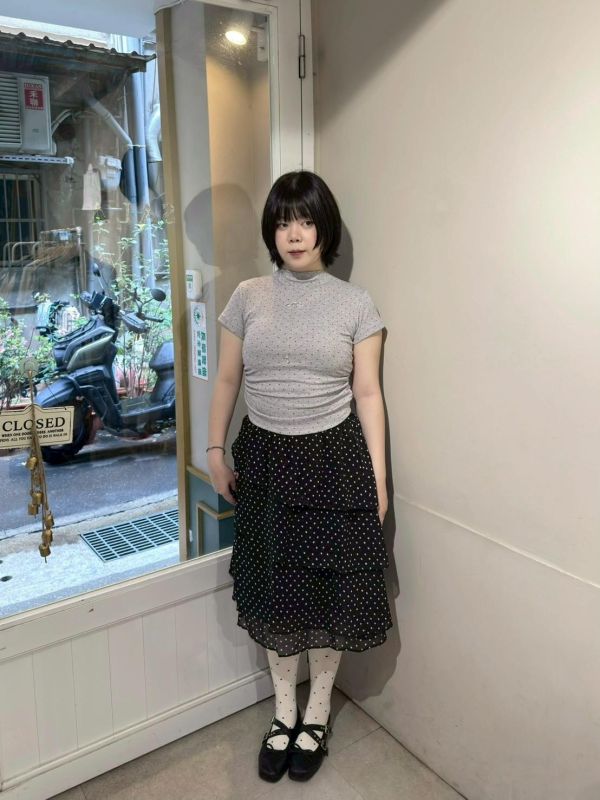 點點斜邊荷葉下擺鬆緊腰五分裙 