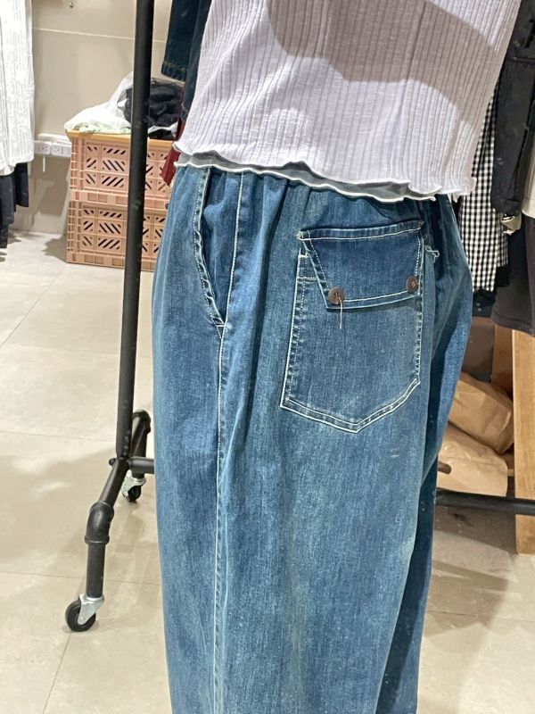 造型後口袋鬆緊腰繭型牛仔褲 