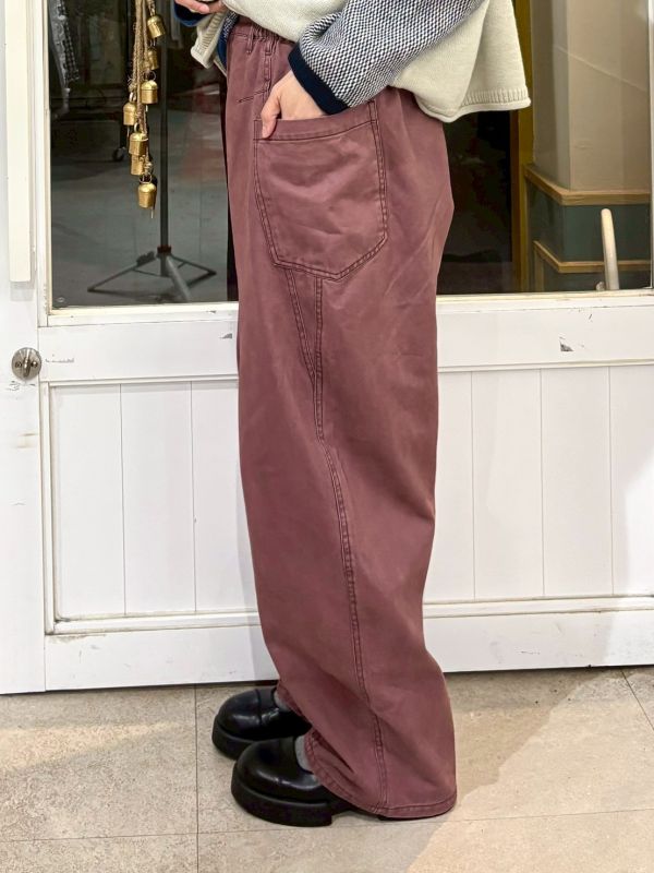 伸縮腰抽繩內側圓弧拼接車縫彎刀褲 