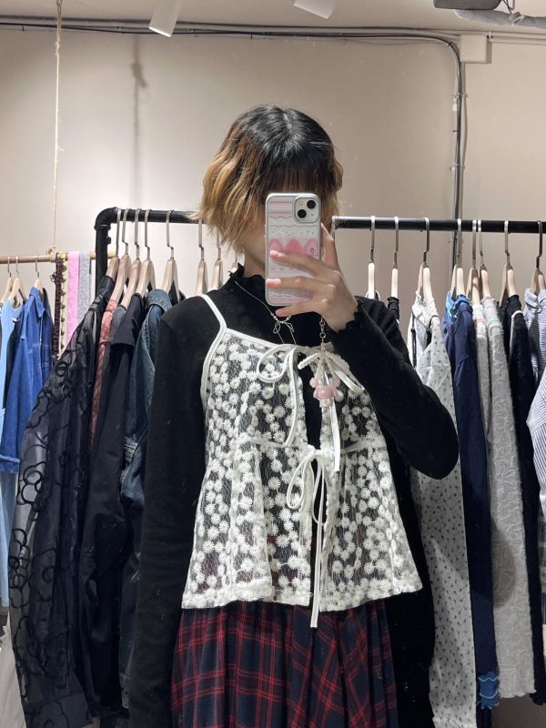 綁帶滿版刺繡小花可調節吊帶背心 