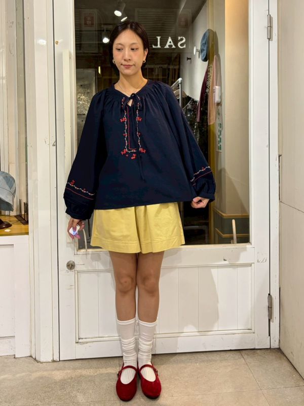 波希米亞刺繡綁帶長袖上衣 