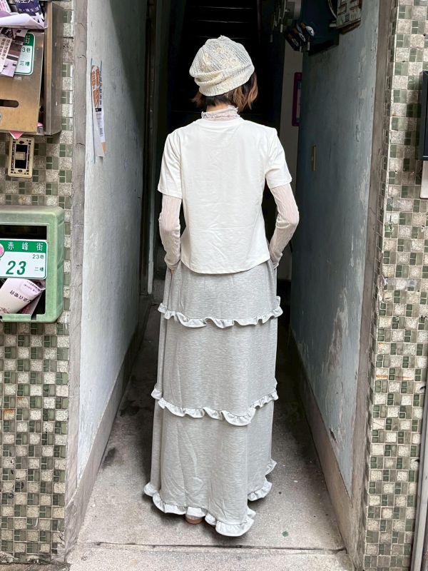 貝蒂短版修身短袖上衣 