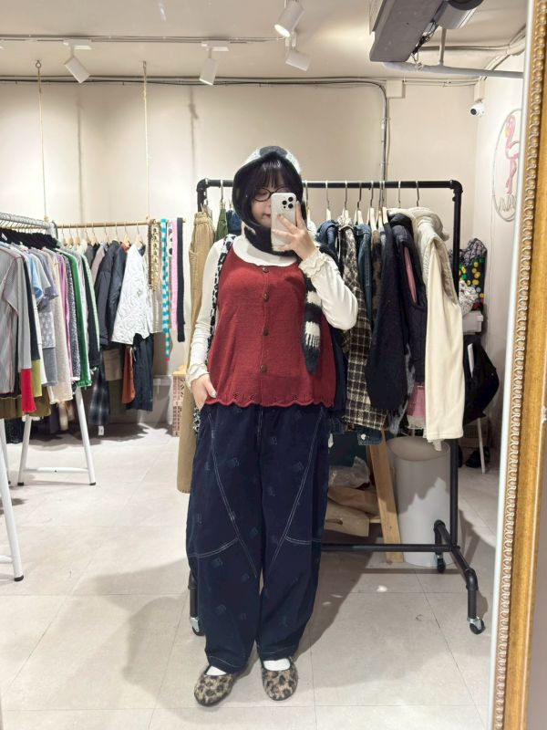 燈心絨車縫線刺繡抽繩錐形長褲 