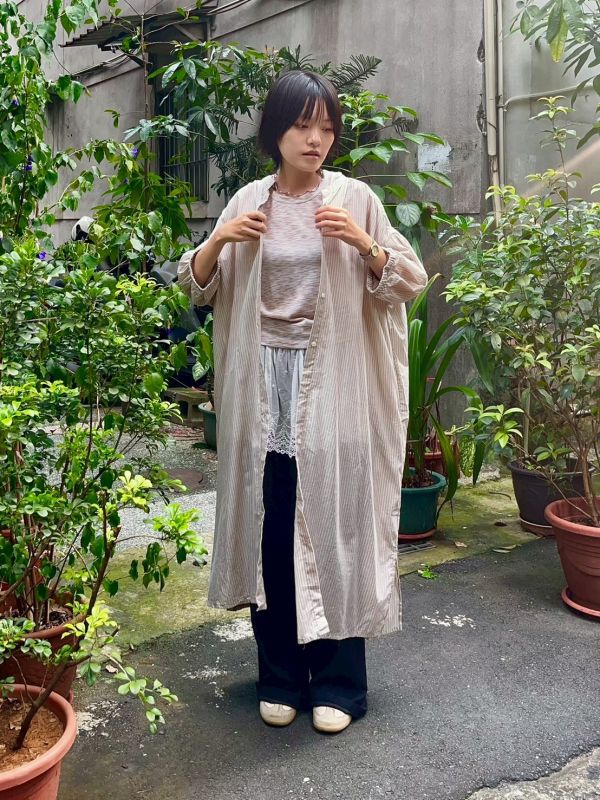 微透亨利領排扣七分袖雙口袋條紋襯衫洋 
