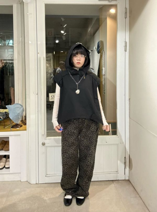 立領小口袋大帽子背心 