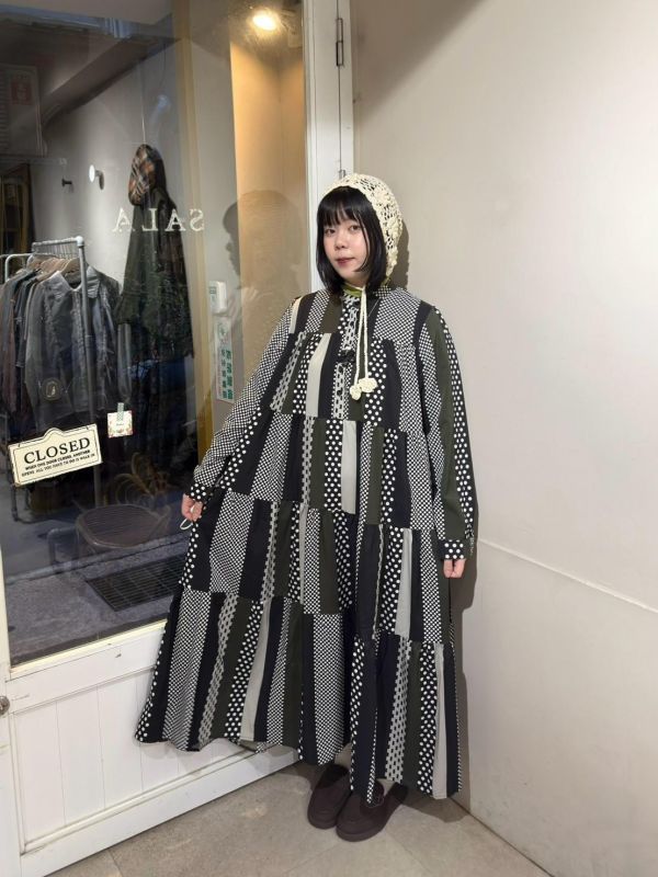 波點色塊拼接傘擺洋裝 