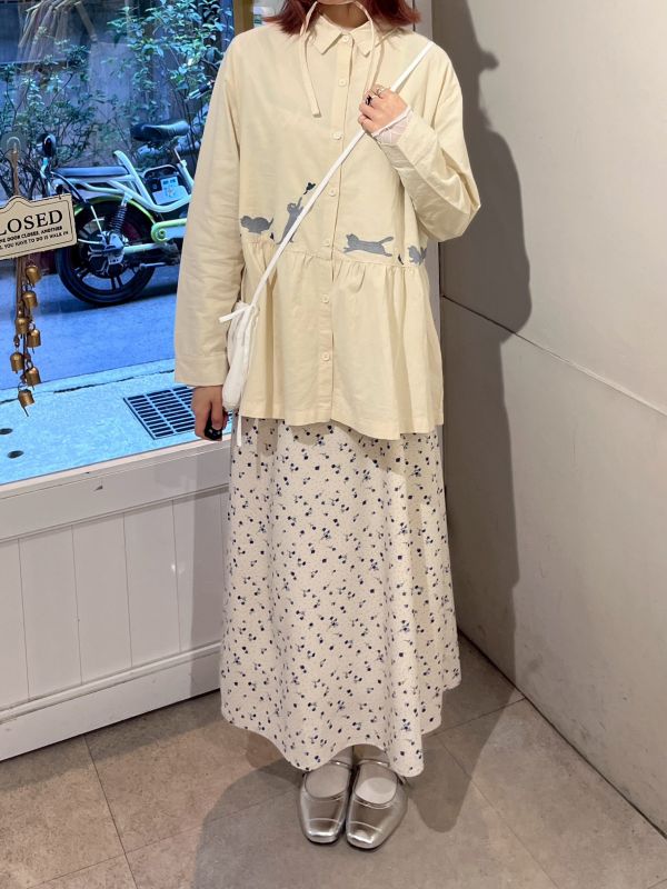 黃色貓咪刺繡下傘擺襯衫 