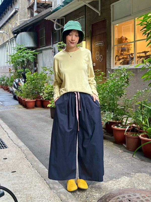 日系抽繩九分寬褲 