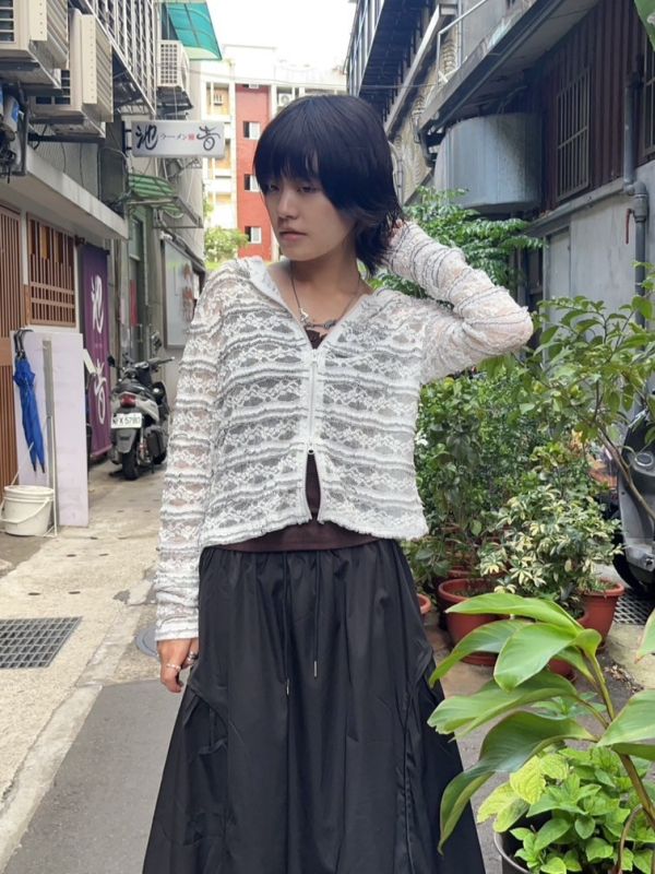 唯美蕾絲連帽雙拉鏈長袖外套 