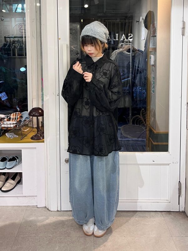 黑色滿版花花刺繡襯衫上衣 